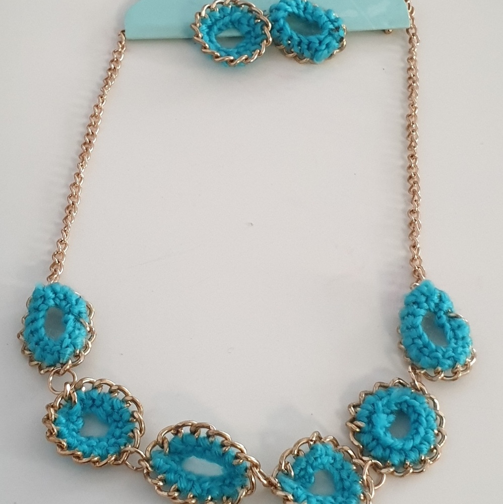 Necklace & earing